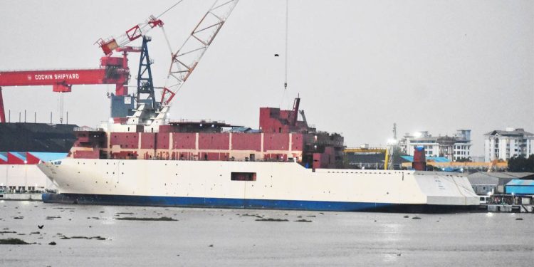 മുന്‍ പ്രധാനമന്ത്രി അടല്‍ ബിഹാരി വാജ്‌പേയിയുടെ സ്മരണയില്‍ നിര്‍മിക്കുന്ന അടല്‍ കപ്പലിന്റെ നിര്‍മാണം കൊച്ചിന്‍ കപ്പല്‍ശാലയില്‍ പുരോഗമിക്കുന്നു.