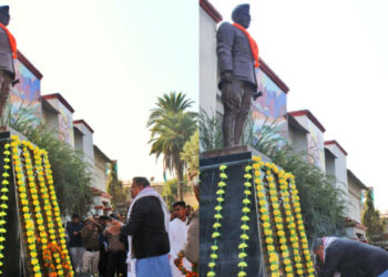 മണിപ്പൂരിലെ മൊയ്റാങ്ങില് നേതാജി സുഭാഷ്ചന്ദ്ര ബോസിന്റെ പ്രതിമയില് ആര്എസ്എസ് സര്കാര്യവാഹ് ദത്താത്രേയ ഹൊസബാളെ മാല ചാര്ത്തുന്നു