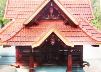 വട്ടയ്ക്കാട്ട് ക്ഷേത്രത്തില് പുതിയതായി നിര്മിച്ച ശ്രീകോവില്