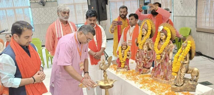 റാഞ്ചി ദിഗംബര്‍ജെയിന്‍ ഭവനില്‍ ബജ്‌രംഗ് ദള്‍ ദേശീയ സമ്മേളനം വിഎച്ച്പി ദേശീയ ജനറല്‍ സെക്രട്ടറി മിലിന്ദ് പരാണ്‌ഡെ ഉദ്ഘാടനം ചെയ്യുന്നു