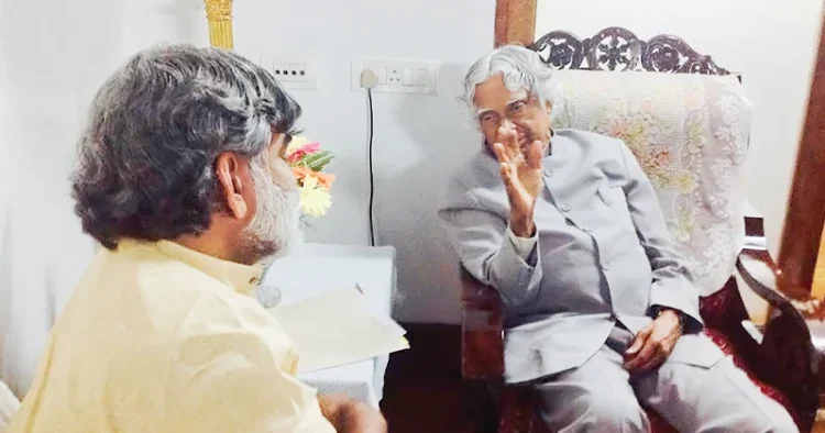 ലേഖകനോടൊപ്പം ഒരു സ്വകാര്യ സംഭാഷണത്തില്‍