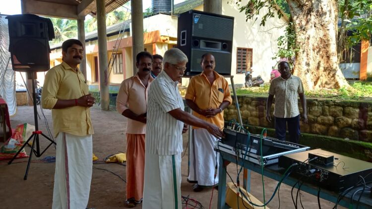 സേവാനാദം ലെറ്റ് ആന്‍ഡ് സൗണ്ട് സിസ്റ്റത്തിന്റെ  ഉദ്ഘാടനം  റിട്ട. അദ്ധ്യാപകന്‍ കെ.പി പേങ്ങേട്ടില്‍ നിര്‍വഹിക്കുന്നു.